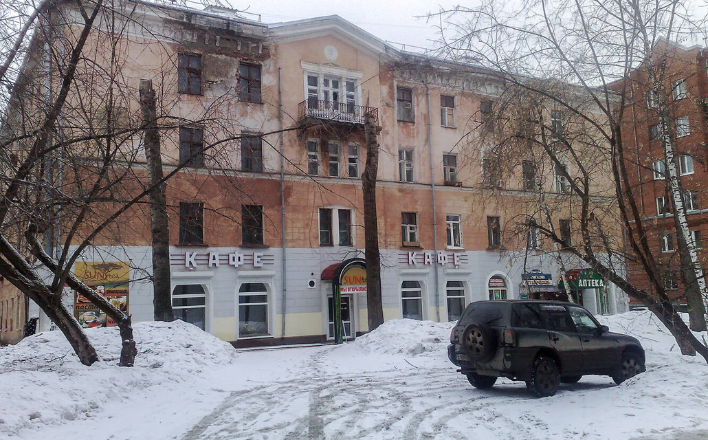 Жилой дом с административными помещениями на Усова (общежитие)